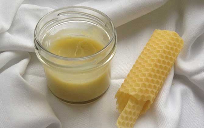 蜂蜜水什么時(shí)候喝最好?喝對(duì)了好處不用多說,喝錯(cuò)了則有害無益! 蜂蜜水