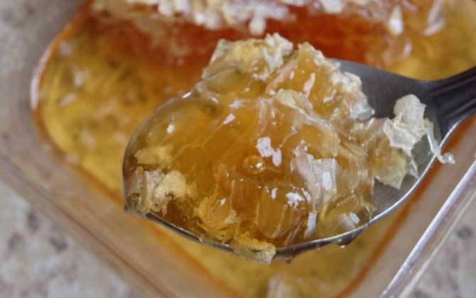 蜂巢蜜的作用與功效有哪些?經常吃蜂巢蜜,這6個好處跑不了! 蜂巢蜜