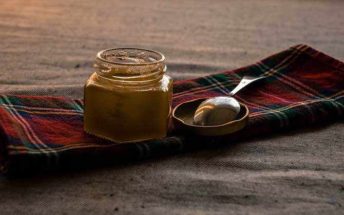 蜂蜜的用途有哪些?不但是天然營養食品,更是可食用的美容劑! 蜂蜜