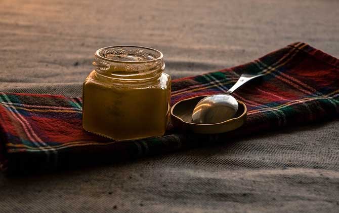 蜂蜜怎么辨別真假?除了色、香、味、結晶外,價格也是個關鍵點! 蜂蜜