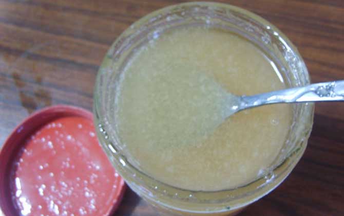 真蜂蜜和假蜂蜜有什么區別?除了外觀不同,氣味和口感也大不相同! 蜂蜜