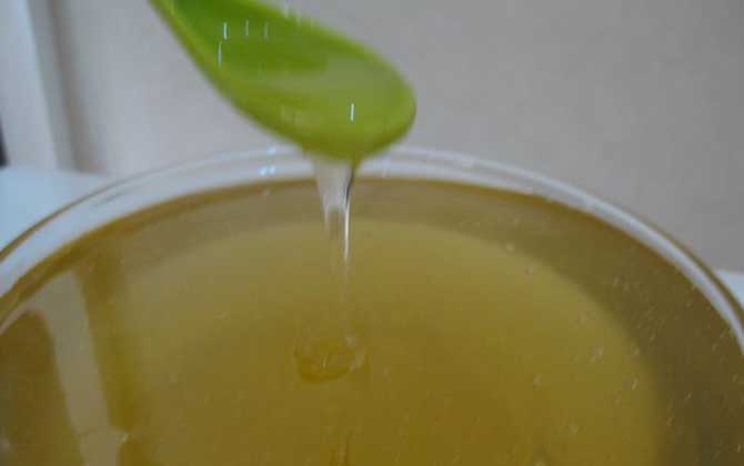 假蜂蜜會結(jié)晶嗎?結(jié)晶和蜂蜜真假無關(guān),假蜂蜜也有可能會結(jié)晶! 蜂蜜