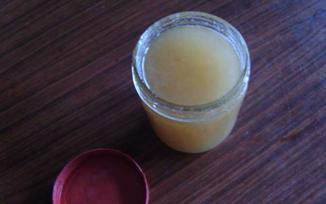 牛奶可以加蜂蜜嗎?完全沒有任何問題,二者搭配后營養(yǎng)更能互補(bǔ)! 蜂蜜