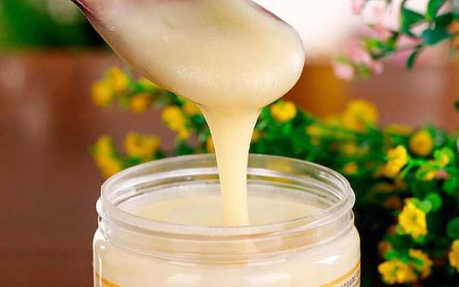 新疆蜂蜜有什么功效與作用?經常喝新疆蜂蜜,這6個好處跑不了! 新疆蜂蜜