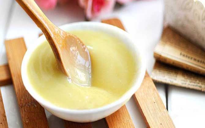 長期吃蜂王漿對有害嗎?一般沒有副作用,但不能長期過量食用! 蜂王漿