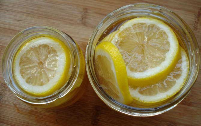 蜂蜜檸檬水能天天喝嗎?能天天喝,但一定要控制每天的飲用量! 蜂蜜檸檬水