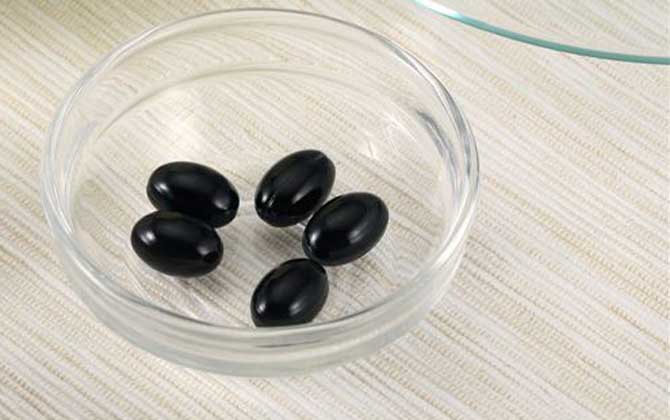 男人長(zhǎng)期吃蜂膠的副作用,不但容易過(guò)敏,還可能影響消化功能! 蜂膠