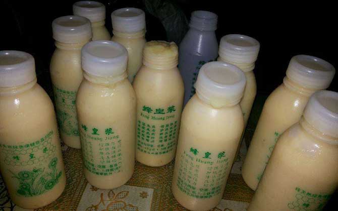 蜂王漿喝一年后身體變化,不但能增強抗病力,還能改善膚質(zhì)! 蜂王漿