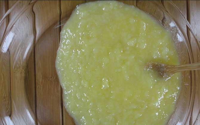 中年男人吃蜂王漿的害處,適量食用沒有害處,過量吃對健康不利! 蜂王漿