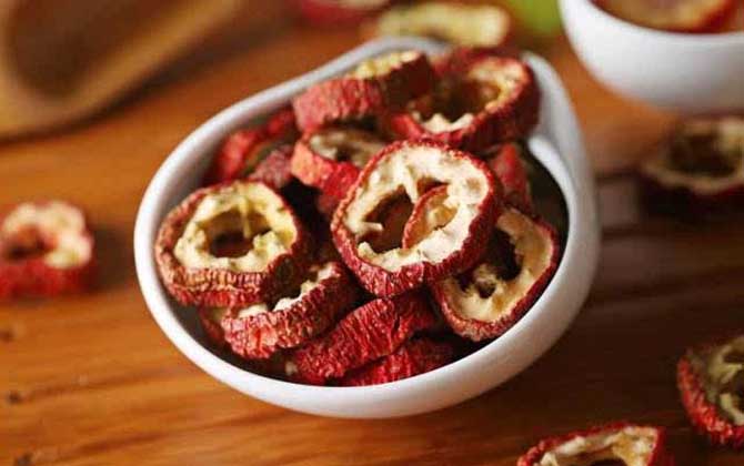 山楂蜂蜜水的功效與禁忌及做法 山楂蜂蜜水