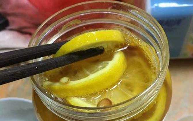 喝蜂蜜檸檬水真的能減肥嗎? 蜂蜜檸檬水