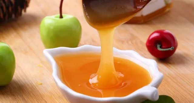 天山雪蜜成分有哪些(天山雪蜜的功效與作用及食用方法) 天山雪蜜成分有哪些(天山雪蜜的功效與作用及食用方法)