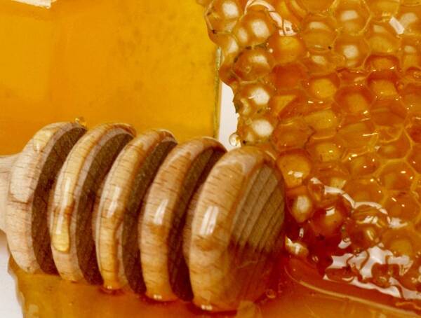 真正的蜂蜜和一般的蜂蜜有什么區別(什么樣的蜂蜜才是真正的蜂蜜) 真正的蜂蜜和一般的蜂蜜有什么區別(什么樣的蜂蜜才是真正的蜂蜜)