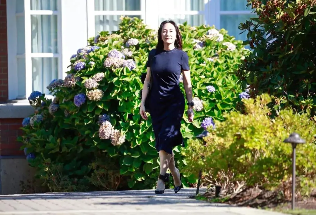 孟晚舟回國(guó)24小時(shí)后，她背后的男人火了