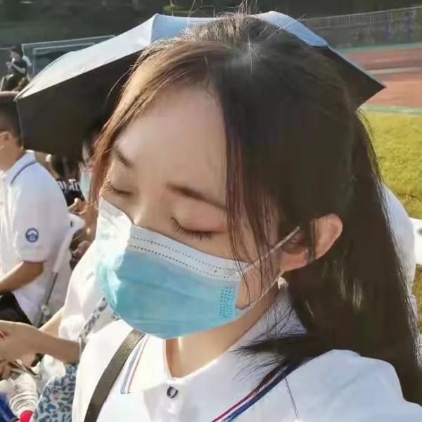 高中同班，大學同寢，緣分啊