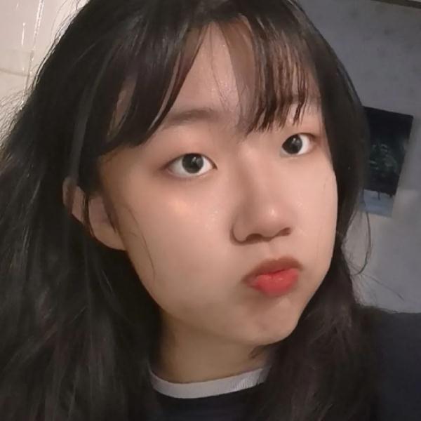 高中同班，大學同寢，緣分啊