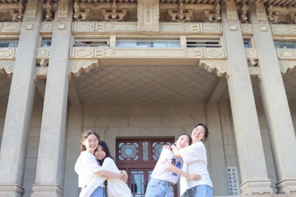 高中同班，大學同寢，緣分啊