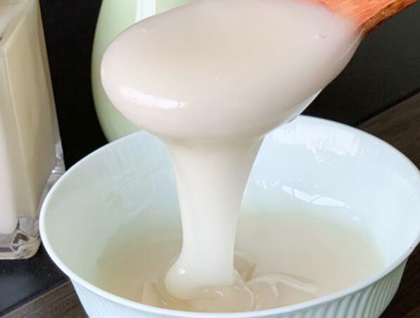 蜂蜜里的白色結晶是什么(蜂蜜白色結晶體的形成和主要成分) 蜂蜜里的白色結晶是什么(蜂蜜白色結晶體的形成和主要成分)