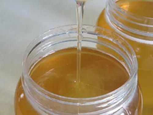 椴樹蜂蜜是白色的好還是黃的好(椴樹蜂蜜不同顏色的區別) 椴樹蜂蜜是白色的好還是黃的好(椴樹蜂蜜不同顏色的區別)