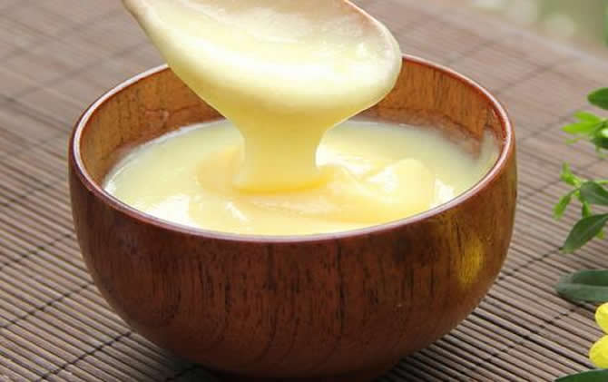 女人吃蜂王漿的年齡 女人吃蜂王漿的年齡