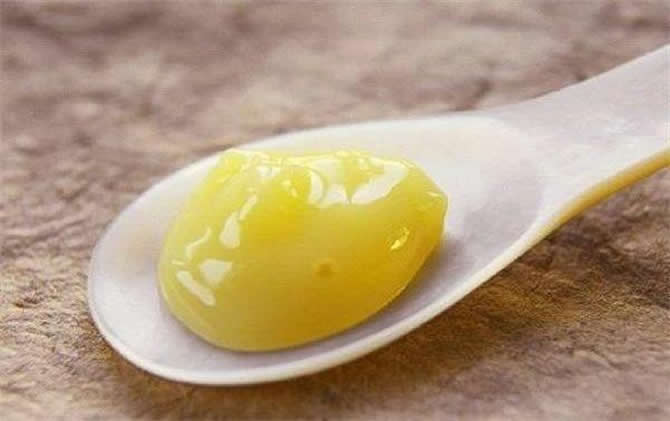 女人吃蜂王漿的年齡 女人吃蜂王漿的年齡