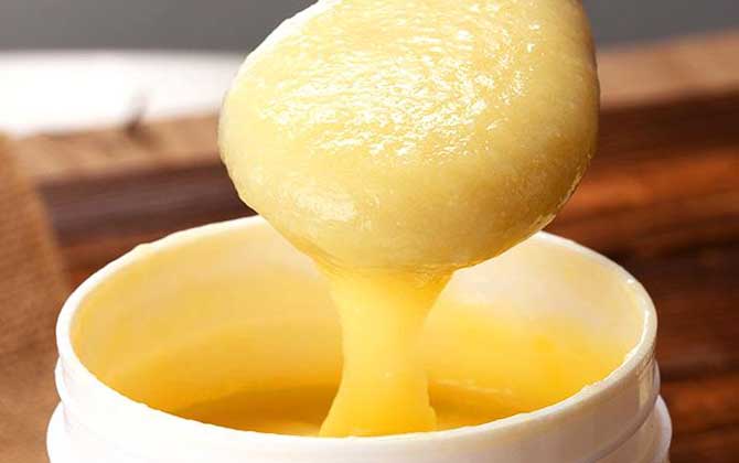 蜂蜂王漿是由多少天的蜜蜂生產(chǎn)的(蜂王漿是怎么形成的)王漿是由多少天的蜜蜂生產(chǎn)的(蜂王漿是怎么形成的) 蜂王漿是由多少天的蜜蜂生產(chǎn)的(蜂王漿是怎么形成的)