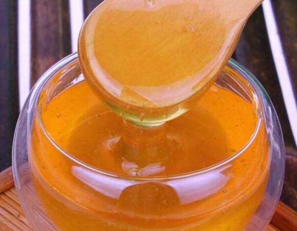 黑蜂雪蜜的功效與作用(東北黑蜂雪蜜的功效和作用) 黑蜂雪蜜的功效與作用(東北黑蜂雪蜜的功效和作用)