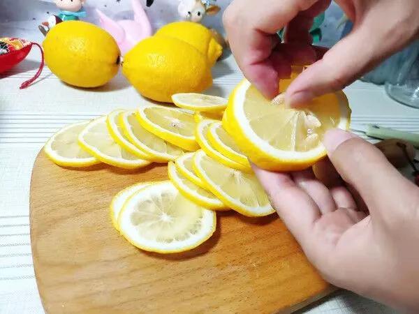 蜂蜜百香果檸檬怎么做 蜂蜜百香果檸檬怎么做