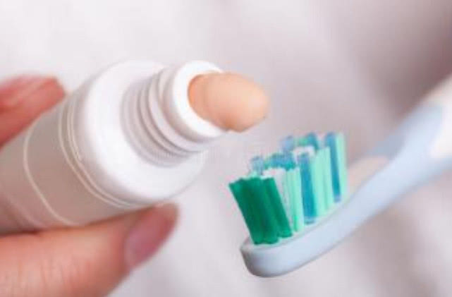 馬蜂蟄了腫了涂什么藥處理?(什么藥消腫止癢效果好) 馬蜂蟄了腫了涂什么藥處理?(什么藥消腫止癢效果好)