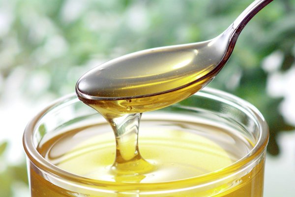 結晶蜂蜜怎么辨別真假(結晶蜂蜜和不結晶蜂蜜哪個好) 結晶蜂蜜怎么辨別真假(結晶蜂蜜和不結晶蜂蜜哪個好)