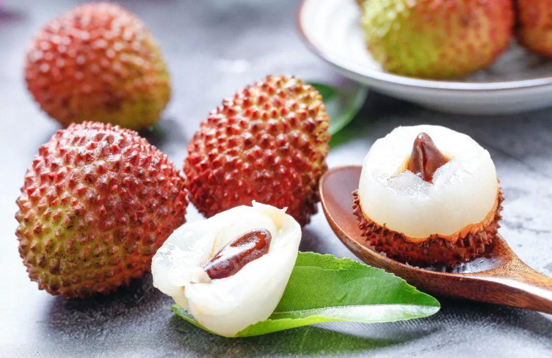 龍眼和荔枝是一種水果嗎(龍眼和荔枝的區別) 龍眼和荔枝是一種水果嗎(龍眼和荔枝的區別)