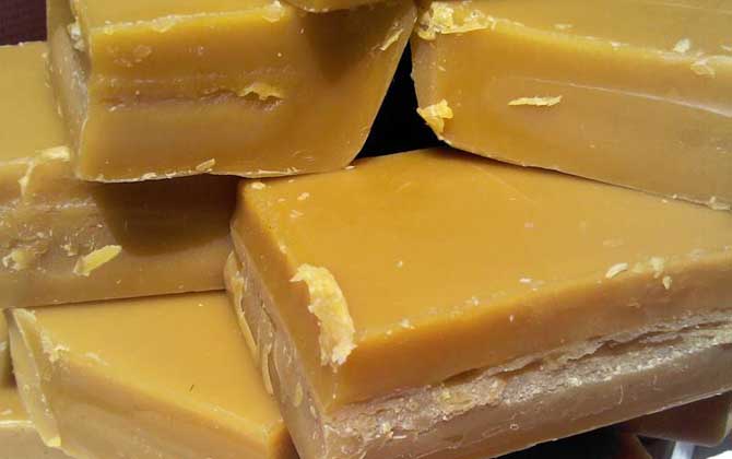 天然蜂蠟能吃嗎？雖然沒什么味道，但對健康也是大有好處的！