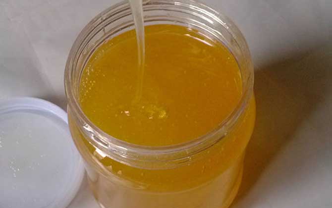 蜂蜜去皺紋有效果嗎？有一定的除皺效果，若能搭配使用效果更佳！